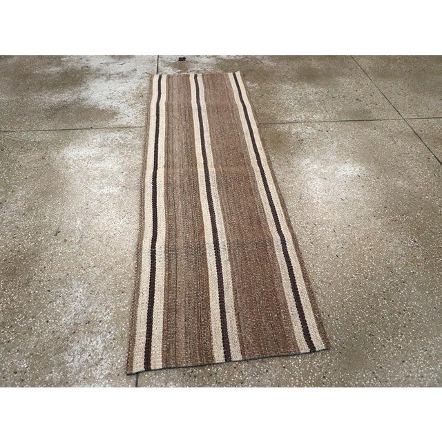 Galerie Shabab Collection Mid-20th Century Turkish Flatweave Kilim Runner For Sale In New York - Image 6 of 7