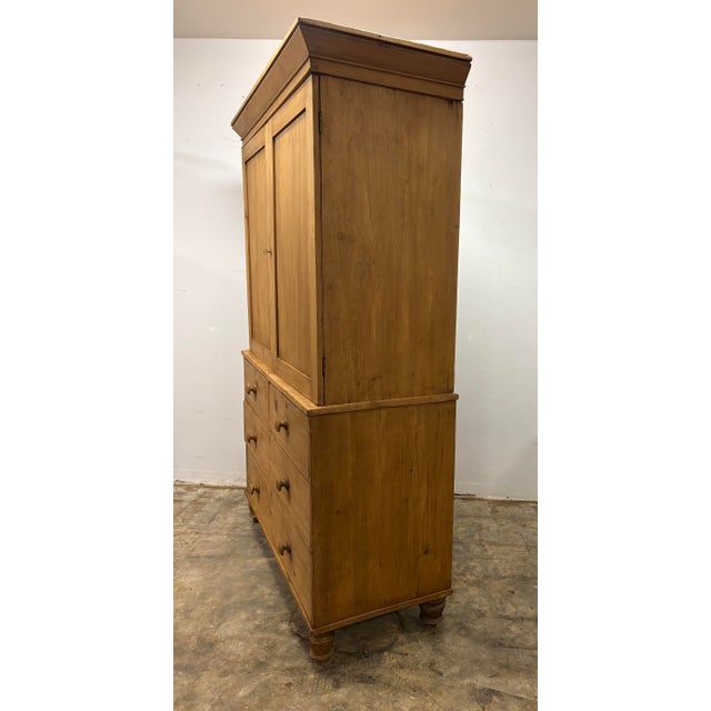19th Century English Pine Linen Press For Sale In Naples, FL - Image 6 of 10