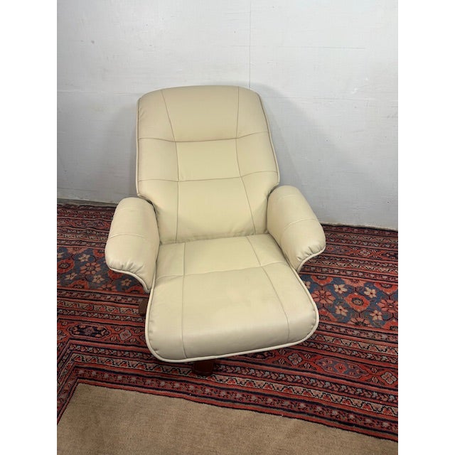 Mid-Century Modern BenchMaster Newport Swivel Recliner and Ottoman Set For Sale - Image 3 of 11