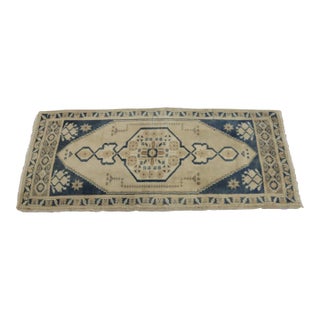 1980s Turkish Cream Medallion Handmade Rug For Sale