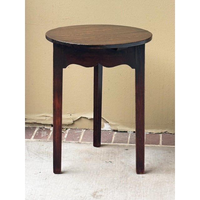 English Cricket Table of Patinated Oak From the Georgian Era For Sale - Image 4 of 10