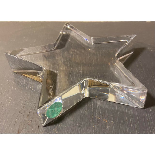 Tiffany & Co. Crystal Star Paper Weight For Sale In Savannah - Image 6 of 6