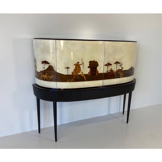 1930s Art Deco Italian Bar Cabinet in Parchment with Inlays by Anzani, 1930s For Sale - Image 5 of 18