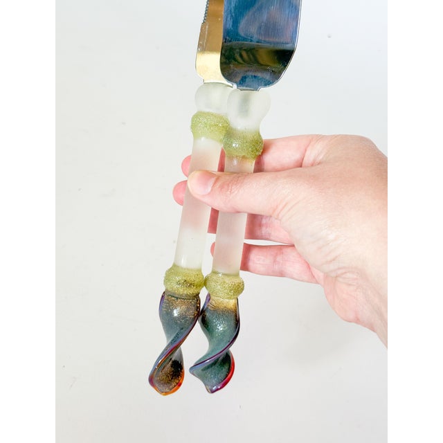 Late 20th Century Andrea Zampella Sheffield Stainless Art Glass Cake Server Set- 2 Pieces For Sale - Image 4 of 8