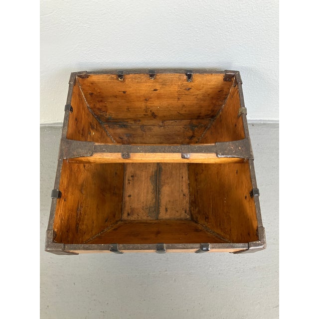 Lovely Asian Metal and Wood Rice Bucket For Sale In Miami - Image 6 of 11