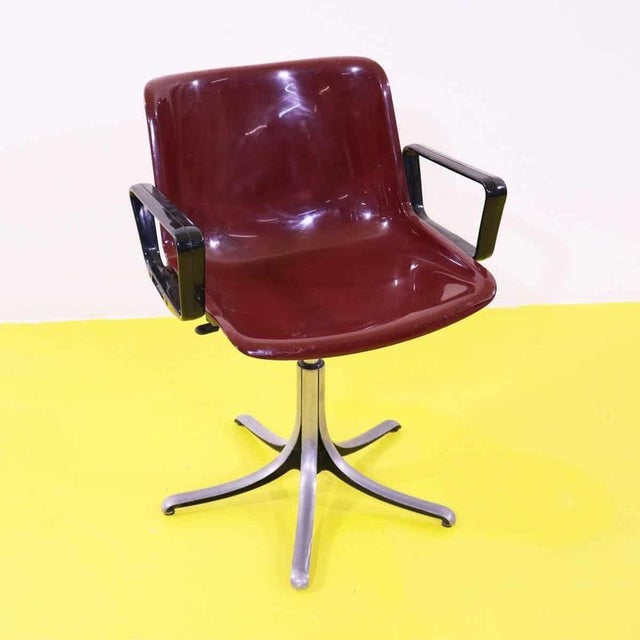 Tecno Modus Swivel Chair in Bordeaux Plastic with Black Armrests For Sale - Image 13 of 13