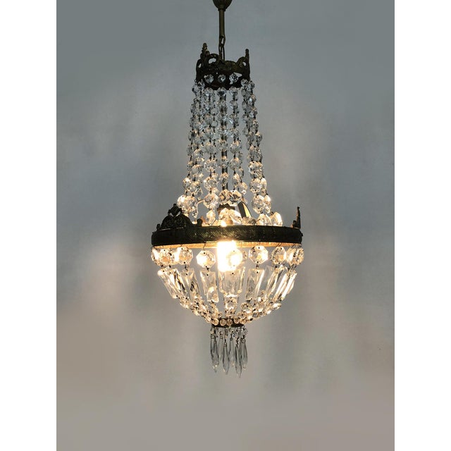 Vintage Italian hot air balloon chandelier with glass pendants. 1950s/60s Vintage hot air balloon chandelier with glass...