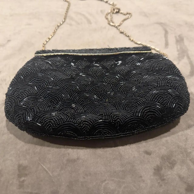 1940s 1940s High Quality Black Beads and Brass French Evening Bag For Sale - Image 5 of 18