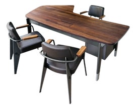 Example of Vitra Desks