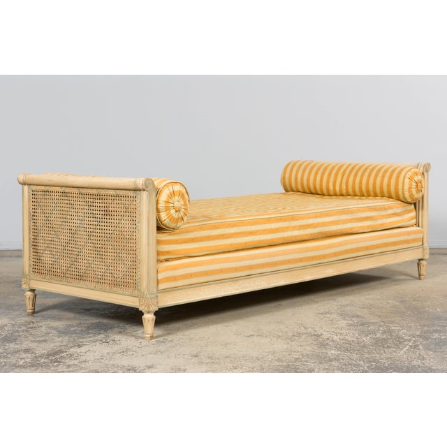 Early 20th Century French Louis XVI Style Painted Cane Daybed For Sale - Image 14 of 18