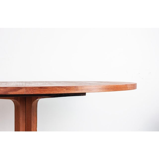 Length: 160 – 210 and 260 cm with extensions. This piece has an attribution mark, I am sure that it is completely...