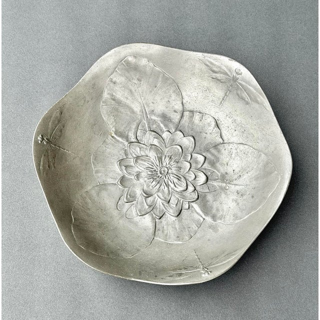 Signed Kayserzinn and Designed by Hugo Leven Art Nouveau Era Pewter Center Bowl. For Sale - Image 9 of 9