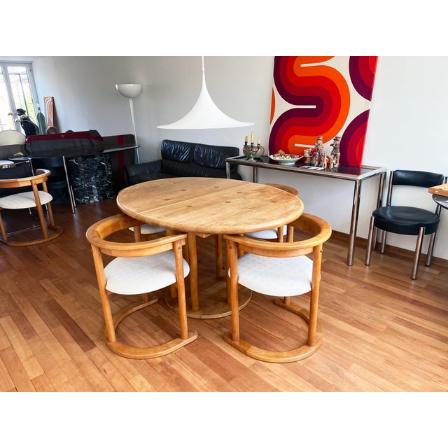 Mid-Century Modern 1980s Round Post Modern Brutalist Mid-Century Modern Beech Extendable Dining Table + Leaf For Sale - Image 3 of 7