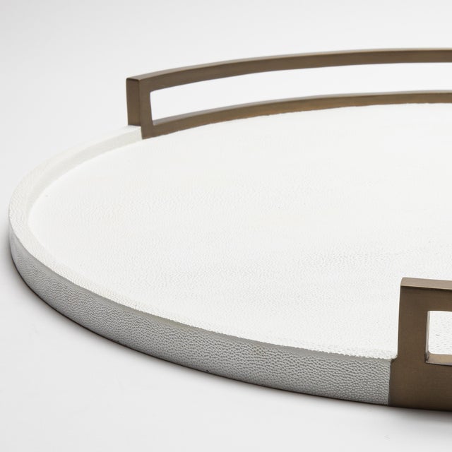 Round Tray in White Shagreen With Bronze Patina Brass by R&y Augousti For Sale In Los Angeles - Image 6 of 7