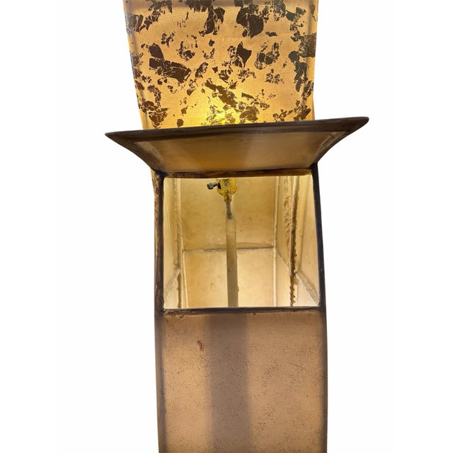 1970s Mid-Century Modern Sculptural Double Helix Amber Resin & Gold Leaf Fleck Floor Lamp For Sale In Phoenix - Image 6 of 6