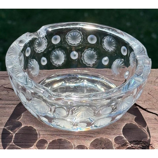 Mid 20th Century Lalique Crystal Art Glass Vintage Cigar Ashtray, Tokyo Pattern Frosted Florals & Roundels For Sale - Image 5 of 7