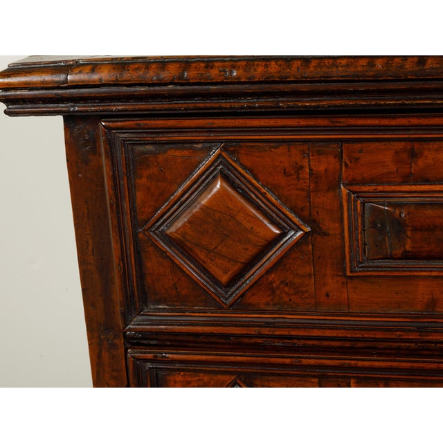 Italian 1800s Walnut Commode with Three Drawers and Raised Diamond Motifs For Sale - Image 12 of 12