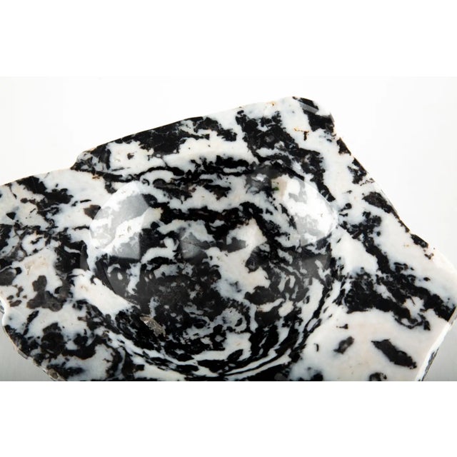 Art Deco Mid 20th Century Carved Contrast: Zebra Stone Black & White Mineral Vide Poche with Natural Edge For Sale - Image 3 of 3