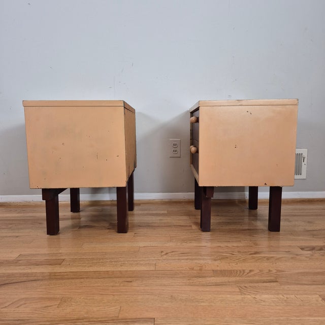 Wood Mid Century Modern Two-Tone Side Tables Night Stands, Manner of Paul T. Frankl, a Pair For Sale - Image 7 of 14