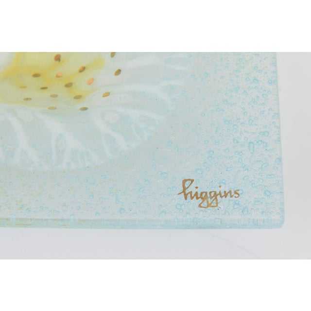 Vintage Signed Higgins Fused Glass Square Bowl, Amoeba Pattern, Turquoise, Gold, White, Yellow, 1960's' For Sale - Image 10 of 11
