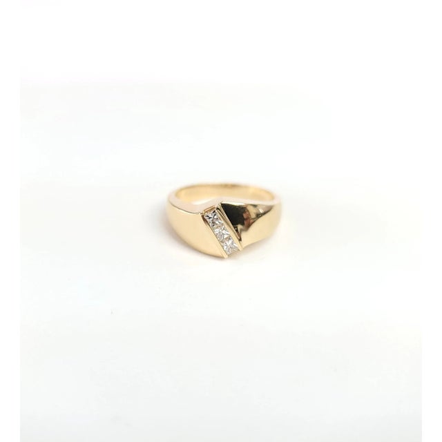 2020s Princess Cut Diagonal Diamond Ring .40cttw 14k Yellow Gold, Size 4 For Sale - Image 5 of 5