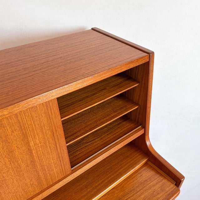 Teak Bureau with Writing Surface and Vanity Drawer from Illums Bolighus, 1960s For Sale - Image 13 of 18