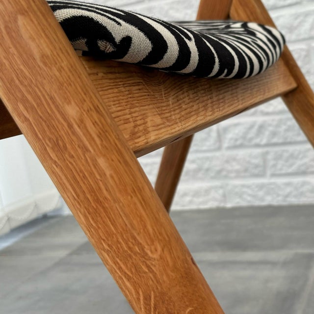 Scandinavian Sawbuck Chair in Oak, 1950s For Sale - Image 15 of 16