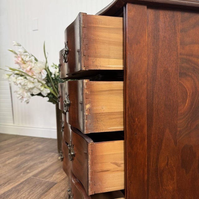 Wood Vintage Mahogany Serpentine Chest W/ Leather Top For Sale - Image 7 of 10
