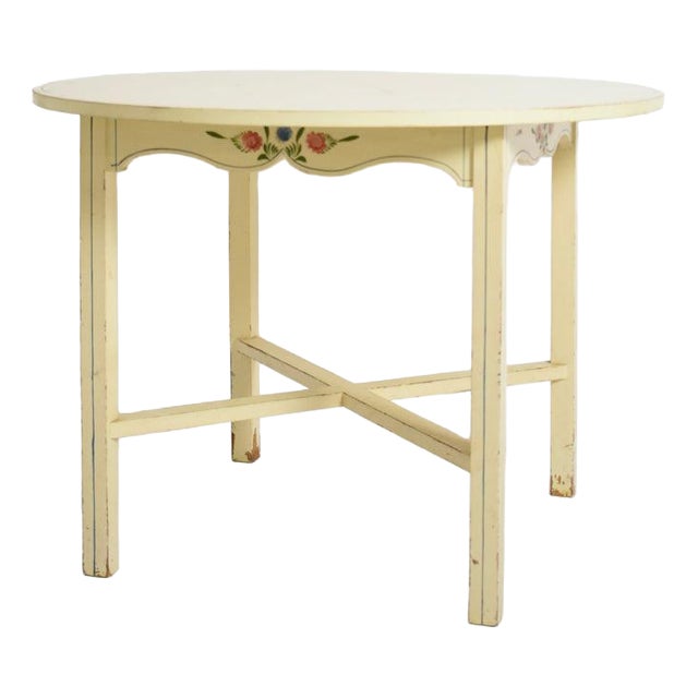 Round White Table from Alentejo For Sale