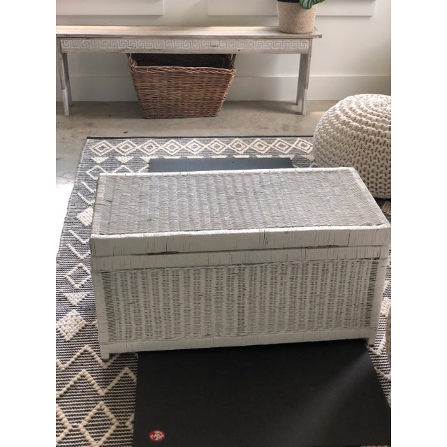 Chinoiserie Wicker Blanket Chest/Trunk With Brass Hardware, 20th Century For Sale - Image 9 of 12