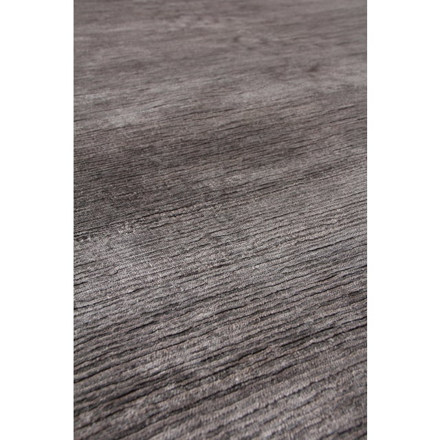 Exquisite Rugs, Maxwell, Hand knotted, Bamboo/Silk, Silver/Dark Silver (8'x10') Area Rug For Sale In Los Angeles - Image 6 of 6