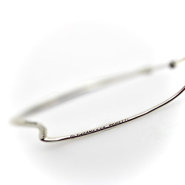 Sterling Silver Elsa Peretti for Tiffany & Co. Open Heart Hoop Earrings For Sale In Los Angeles - Image 6 of 10