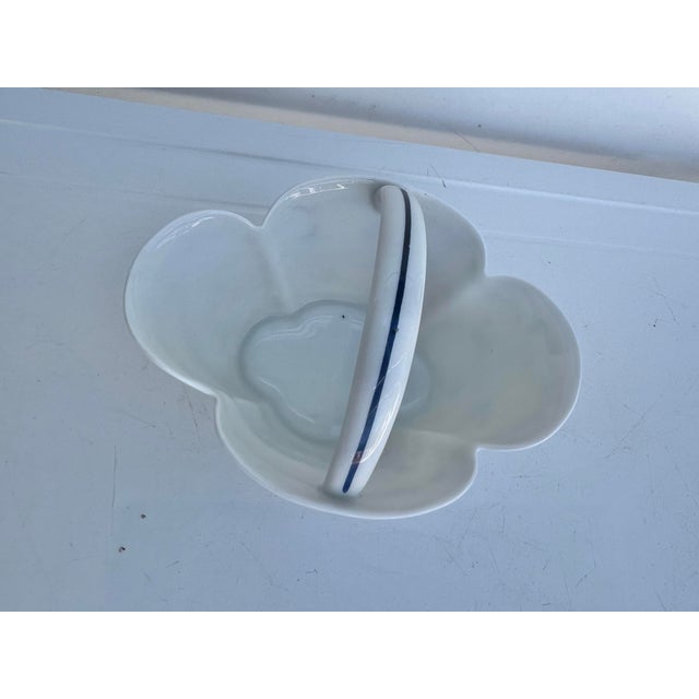 Limoges, France Mid 20th Century Porcelain Basket by Haviland Limoges Trinket or Candy Dish For Sale - Image 4 of 8