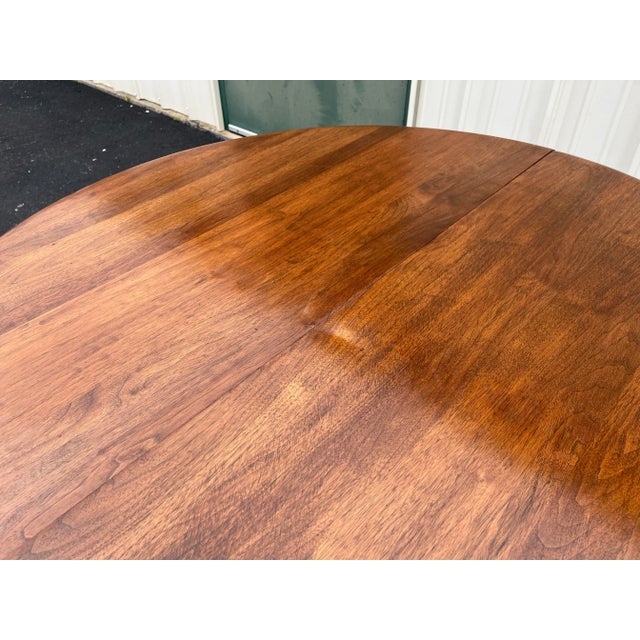 American Early 20th Century American Oak Extension Dining Table For Sale - Image 3 of 12