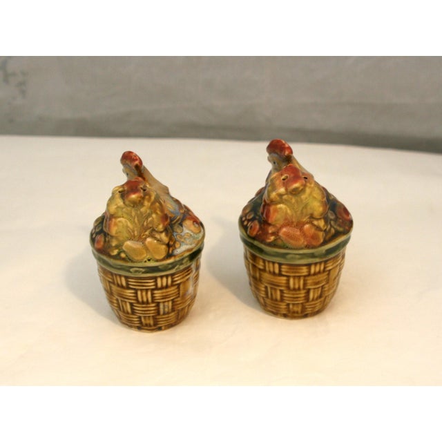 1990s Vintage Ceramic Nesting Hens Chickens Salt & Pepper Shakers For Sale - Image 5 of 9