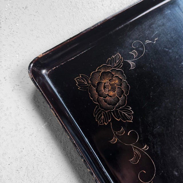 1920s Japanese Lacquered Obon Tray with Peony, 1920s For Sale - Image 5 of 13