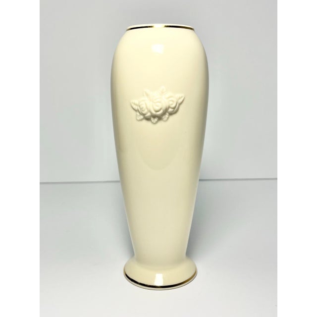 Lenox 1980s Vintage Lenox Bone China Ivory & Gold Rim “Rose” Bud Vase For Sale - Image 4 of 9