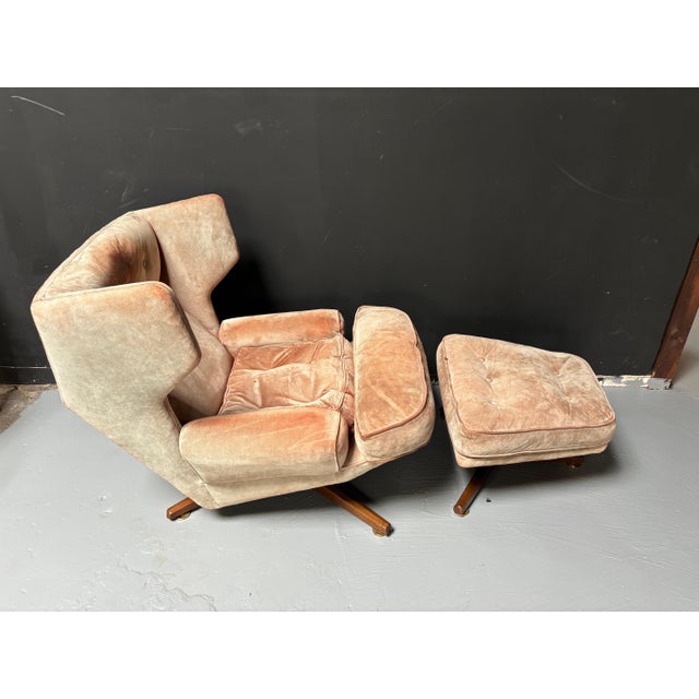 Edward Wormley for Dunbar Swiveling Lounge Chair and Ottoman. Early 60's design only produced for a short time! Never...