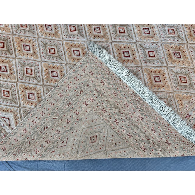 Taimani Diamond Lattice Hand-Knotted Wool Rug - 6'5" X 5'0" For Sale - Image 11 of 13