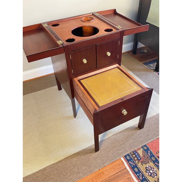 Late 18th Century Rosewood and Mahogany Night Table / Basin Stand For Sale - Image 4 of 16