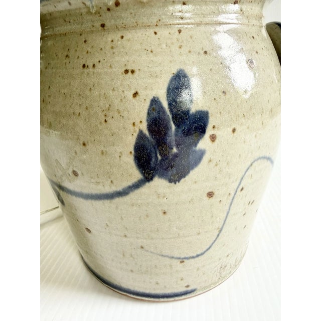 Vintage 1988 Signed Pottery Crock Table Lamp, Cobalt Blue Leaves & Details With Ear Handles For Sale - Image 10 of 18