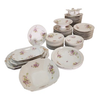 Art Nouveau Violets Dinner Service by Albert Pillivuyt for Foëcy Limoges, 1920s, Set of 82 For Sale