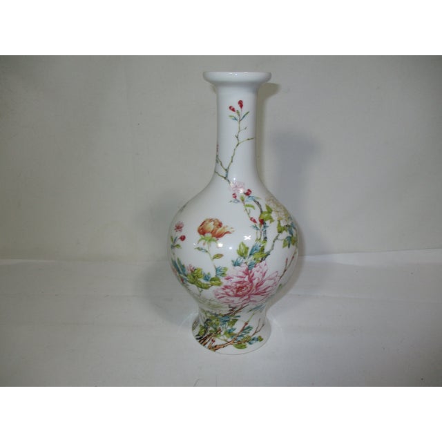 White Vintage Lenox Japanese Chrysanthemum Vase For Sale - Image 8 of 16