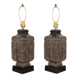 Pair of 1960s Hollywood Regency Bronze Chinese Lamps in the Style of James Mont