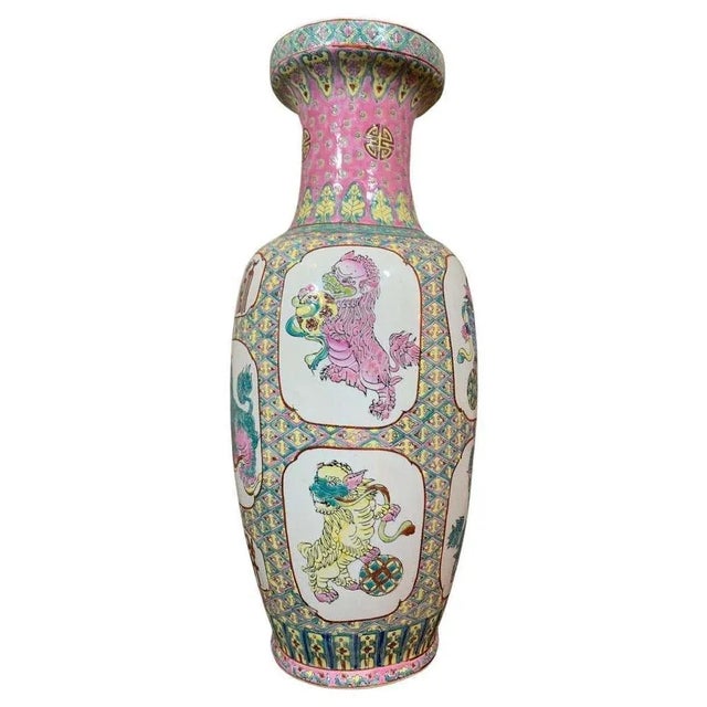 Vase in Canton Porcelain, Early 20th Century For Sale - Image 12 of 12