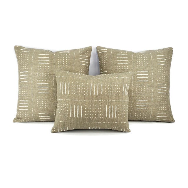 Tribal Contemporary Pindler Mudcloth in Natural Pillow Cover For Sale - Image 3 of 7