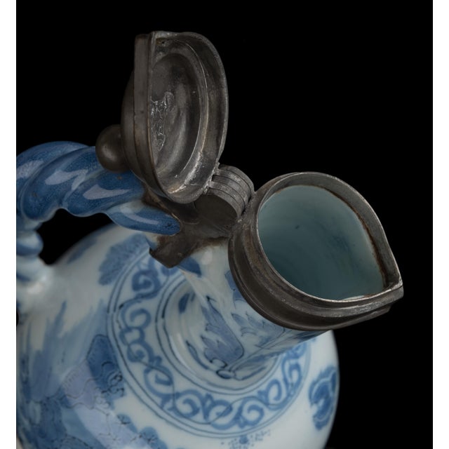 Delft Blue and White Chinoiserie Wine Jug, 1680-1690 For Sale - Image 7 of 10