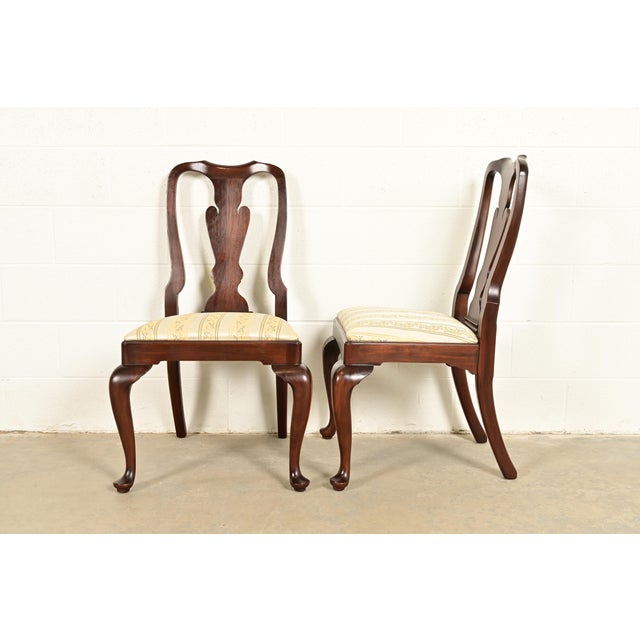 Henkel Harris Queen Anne Solid Mahogany Dining Chairs, Set of Four For Sale - Image 10 of 14
