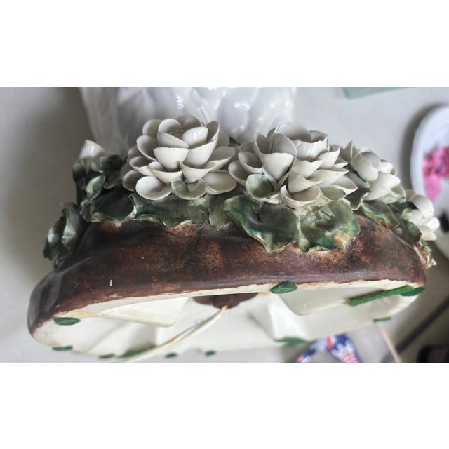 Vintage Majolica Owl Lamp Made in Italy by Mottahedeh Including Shade For Sale In Cleveland - Image 6 of 13