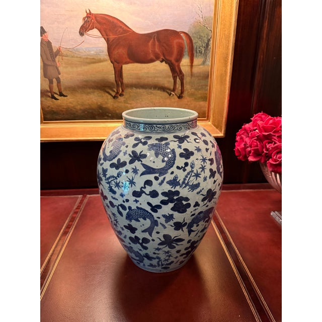 Vintage Extra Large Chinoiserie Vase Birds Fish Bees Butterflies For Sale In Atlanta - Image 6 of 6